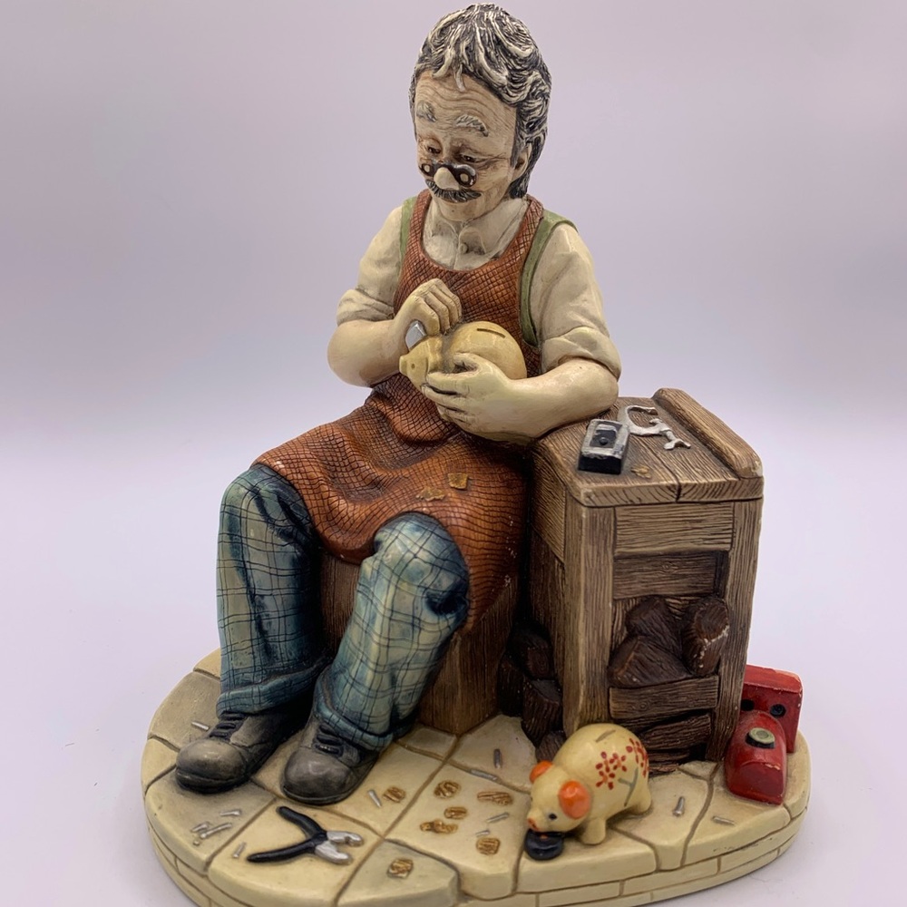 Vintage Toymaker Naturecraft Statue Congleton England 1975 model # 850